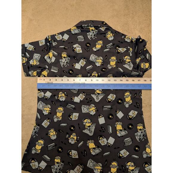 NWT RSVLTS Minions Women's S Button Up Shirt Gray AOP Illumination - Picture 6 of 7